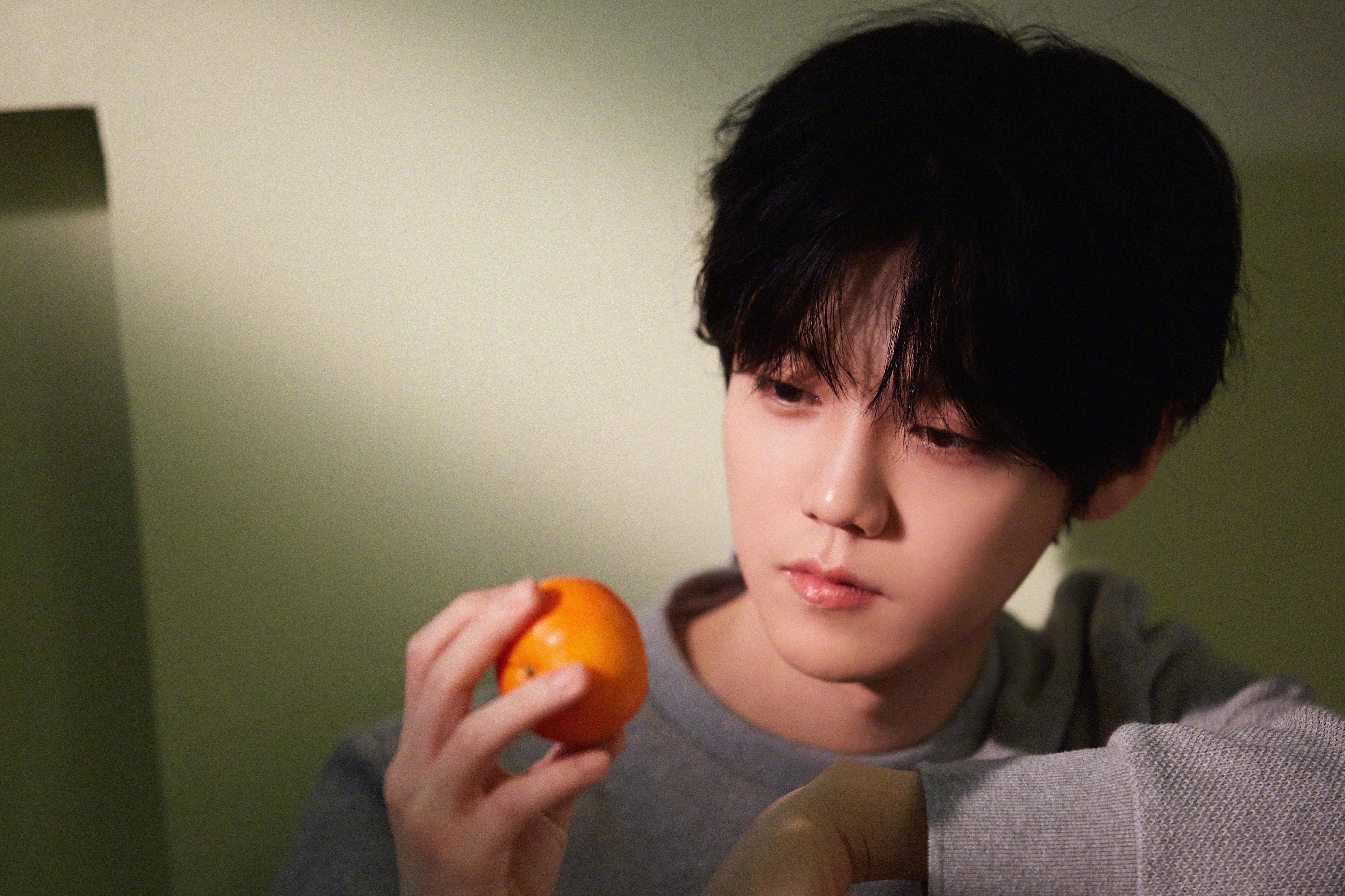 开云体育下载官网-曼联引进新援目标直指中场补强计划，曼联最新引援目标