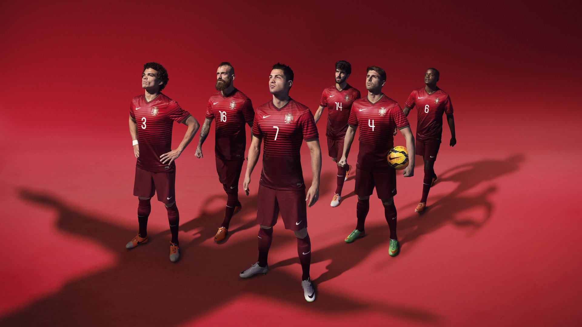 C罗帽子戏法力助球队翻盘,c罗的帽子戏法是怎么回事